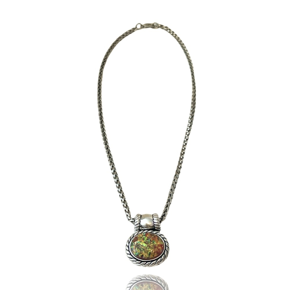 ❌Sold❌Oval Antiqued Lucite Particles Necklace